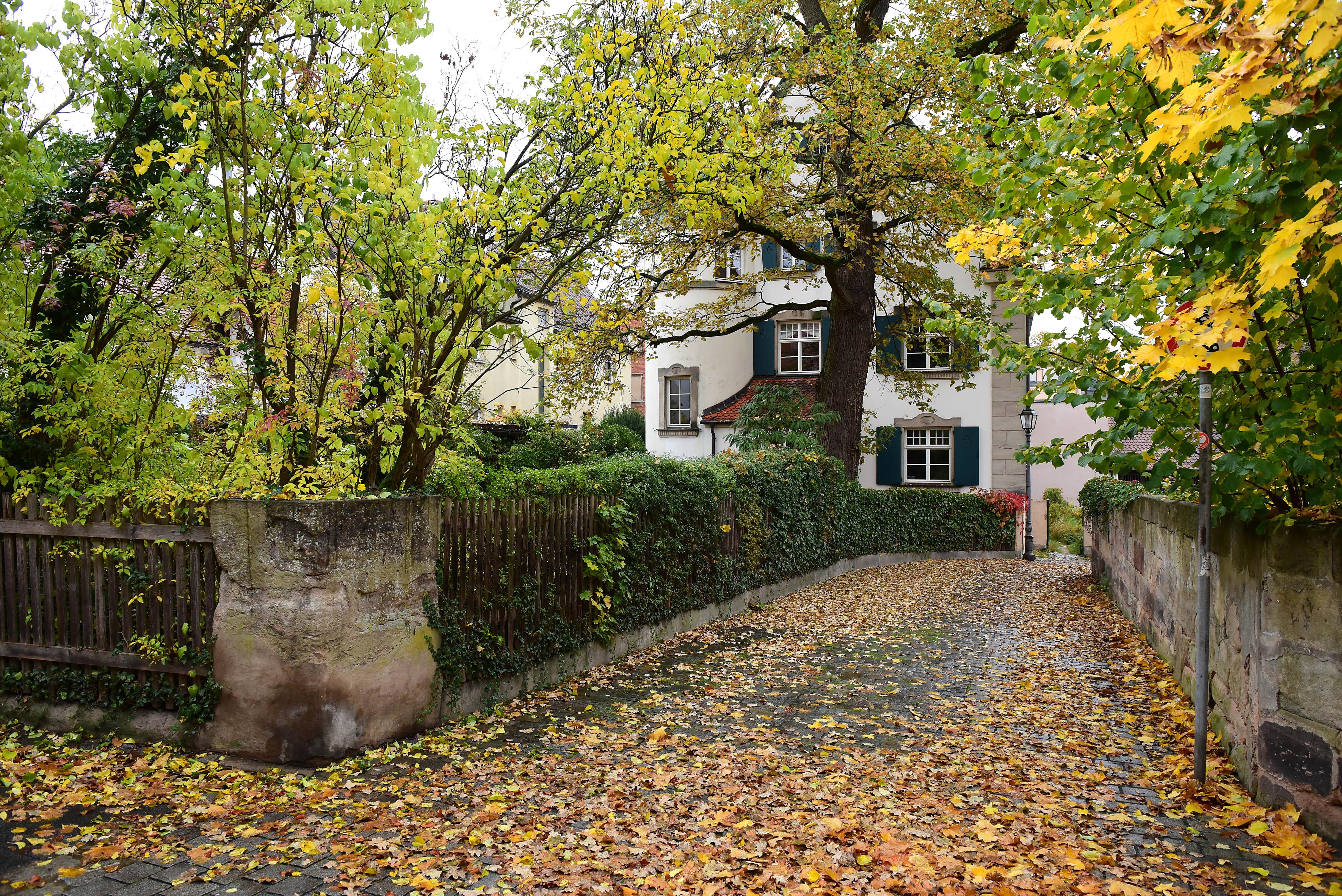 Das 1908 erbaute Pfarrhaus  