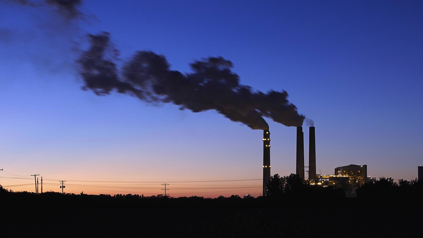 Industrieabgase belasten die Umwelt und das Klima. Mit neuen Verfahren aus Franken lässt sich Kohlendioxid effizienter herauslösen und industriell weiterverwerten.