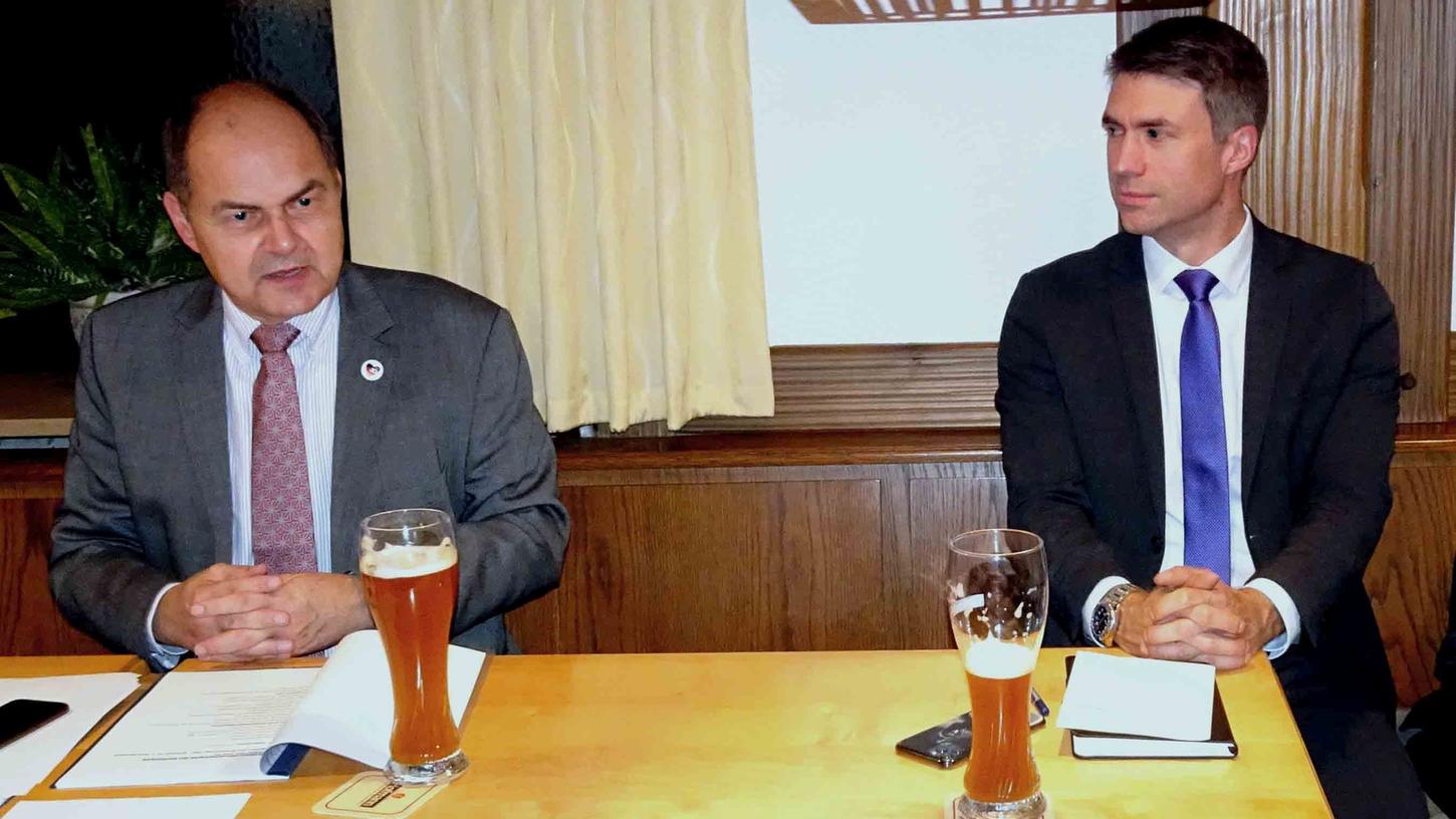 Christian Schmidt (l.) und sein Bundestagskollege Stefan Müller, pflegen seit Jahren eine ausgesprochen gute Zusammenarbeit. Christian Schmidt (l.) und sein Bundestagskollege Stefan Müller, pflegen seit Jahren eine ausgesprochen gute Zusammenarbeit.