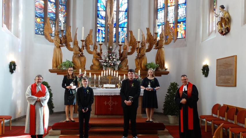 In Merkendorfer gab es noch eine Nachhol-Konfirmation mit Pfarrer Detlef Meyer. 
