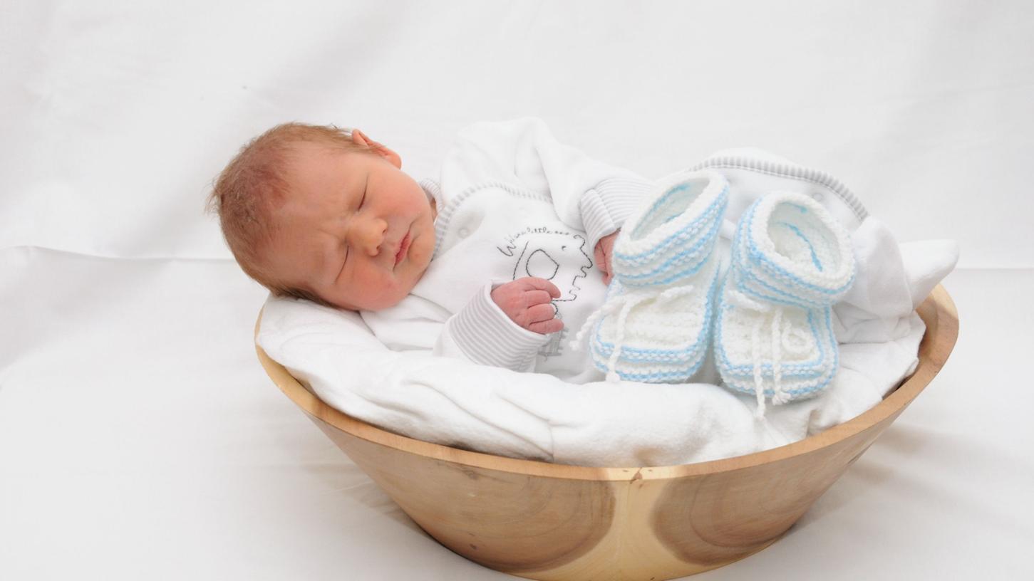Viele Ehepaare wünschen sich ein eigenes Kind, können es jedoch aus gesundheitlichen Gründen nicht bekommen. Das Förderprogramm sollte die Kinderwunschbehandlungen einfacher machen.
Viele Ehepaare wünschen sich ein eigenes Kind, können es jedoch aus gesundheitlichen Gründen nicht bekommen. Das Förderprogramm sollte die Kinderwunschbehandlungen einfacher machen.