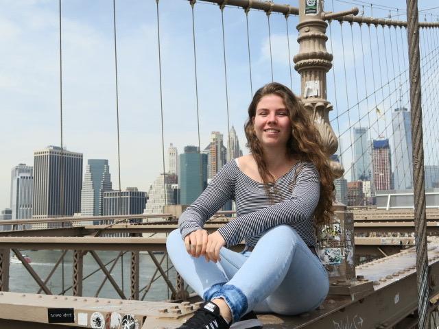 MOITV: Olivia Eichel (18) Buchwissenschaft und Theater& Medien im 1. Semester Foto: privat MOITV: Olivia Eichel (18) Buchwissenschaft und Theater& Medien im 1. Semester Foto: privat