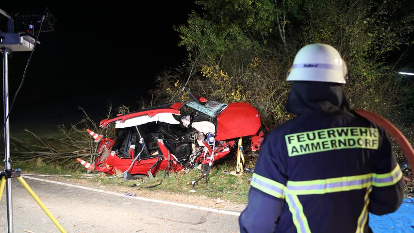 Schwerer Unfall im Landkreis Fürth: Zwei Personen verletzt