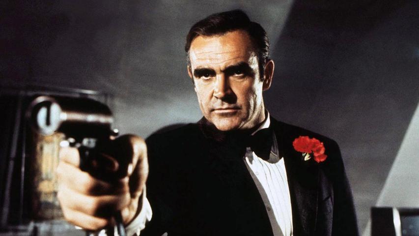 Sean Connery ist nicht nur der beste Bond (keine Diskussion!), sondern auch der einzig wahre Bond. Der Prototyp. Roger Moore war der Seventies-Bond, lustig, charmant, aber mit viel Klamauk und eigentlich eine Parodie auf die früheren Bond-Filme. Connery hat den Original-Bond gespielt. Den Sechzigerjahre-Bond. Nicht zu bekommen ohne Sexismus und Chauvinismus. Männer hassen ihn, Frauen sind verrückt nach ihm. 

George Lazenby hatte einen einzigen Film und war gar nicht schlecht. Timothy Dalton und Pierce Brosnan waren die Action-Bonds der 80er und 90er Jahre, wo Spezialeffekte oft die Hauptrolle spielten. Daniel Craig ist der moderne Bond, bei dem es – Zeichen der Zeit – nötig wurde zu erklären, warum dieser Mann die Frauen so schlecht behandelt, warum er so gefühlskalt daherkommt und warum er eigentlich einen weichen Kern hat.
