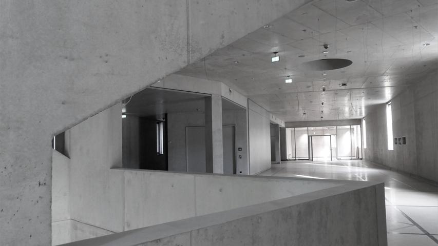 Beton, Licht, Symmetrie: Nordbayern-Instawalk im neuen Zukunftsmuseum