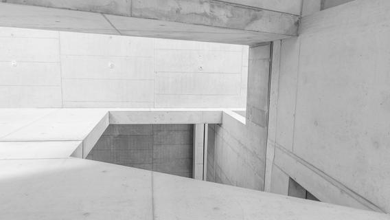 Beton, Licht, Symmetrie: Nordbayern-Instawalk im neuen Zukunftsmuseum
