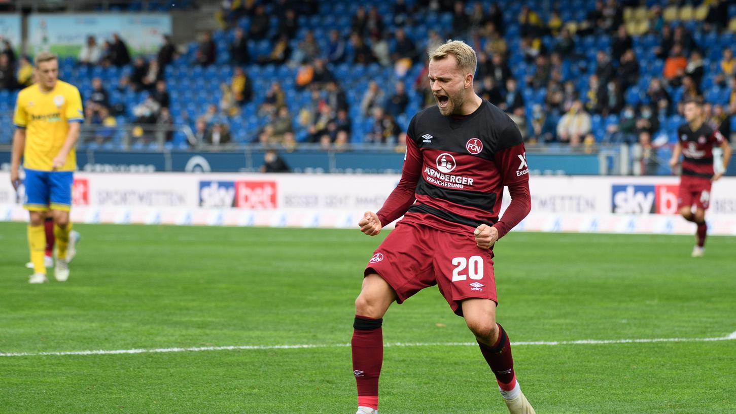 Der Ausgleich: Pascal Köpke trifft zum 1:1 in Braunschweig und später zum 2:2 gegen seinen Vater. Der Ausgleich: Pascal Köpke trifft zum 1:1 in Braunschweig und später zum 2:2 gegen seinen Vater.