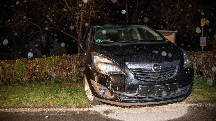 Fahrer vergisst Handbremse: Frau in Greding von Auto überrollt