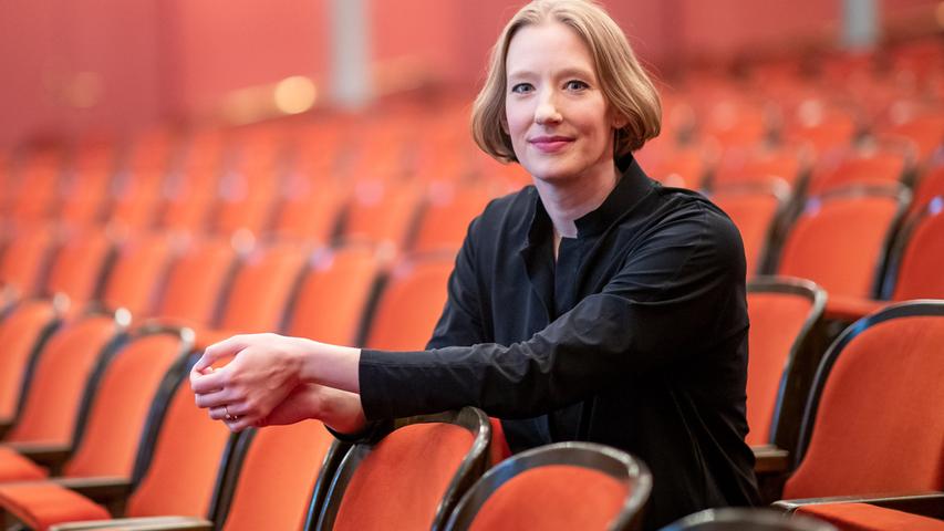 Konzertsaal-Aus: Dirigentin Joana Mallwitz sorgt sich um Nürnbergs kulturelle Zukunft