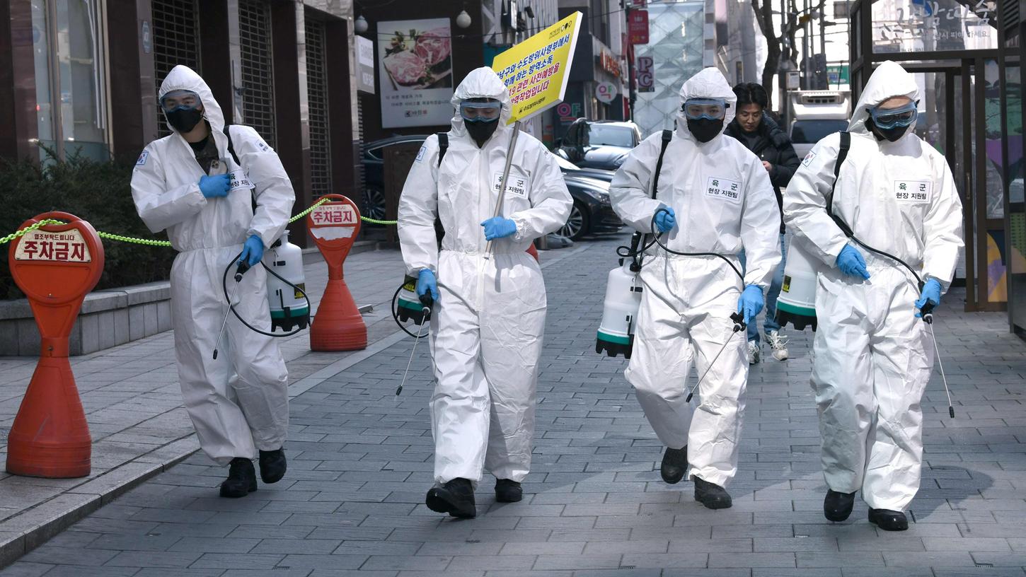 In einem Abschlussbericht der WHO hieß es im März, der Ursprung der Pandemie liege aller Wahrscheinlichkeit nach im Tierreich.