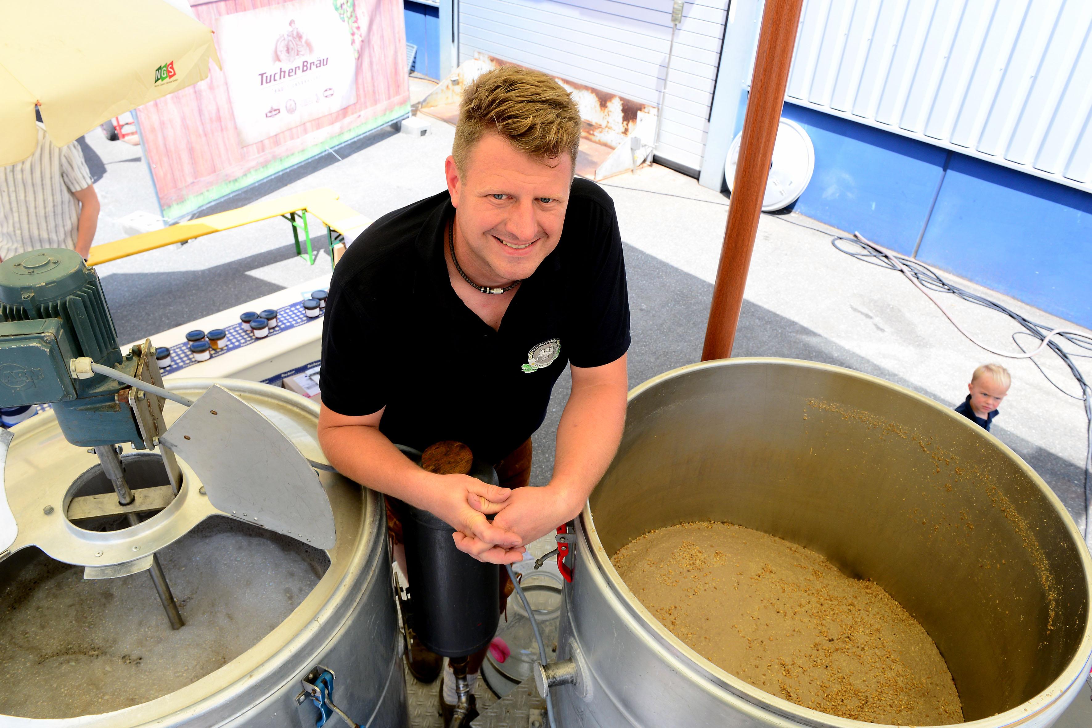 Ein Blick ins Innere der modernen Tucher-Brauerei, die im äußersten Süden der Südstadt, direkt auf der Grenze zu Nürnberg entstand.