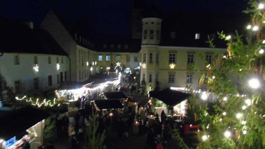 Der Adventsmarkt im Kloster kann in diesem Jahr nicht stattfinden. Weihnachtliche Stimmung soll durch entsprechende Deko und Glühwein trotzdem aufkommen.