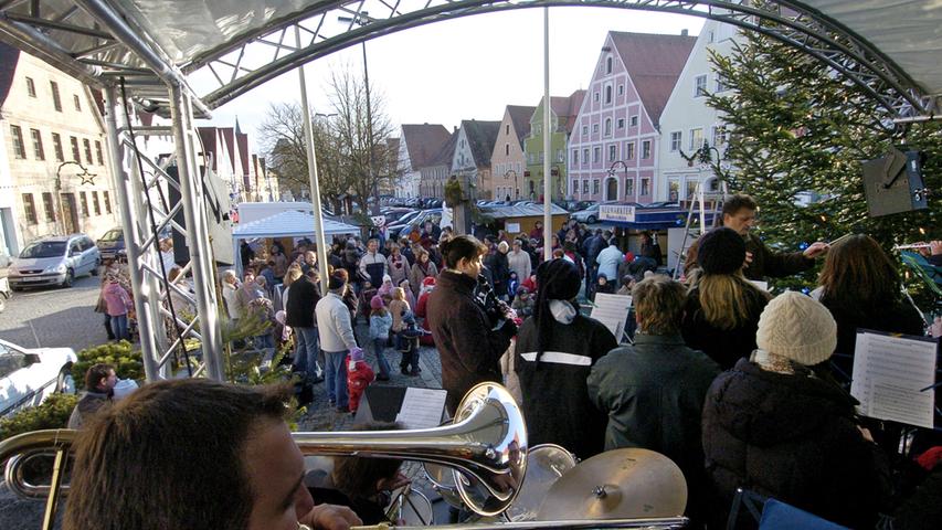 Der romantische Weihnachtsmarkt in Freystadt findet, wie auch viele andere Märkte in der Region, in diesem Jahr nicht statt.
