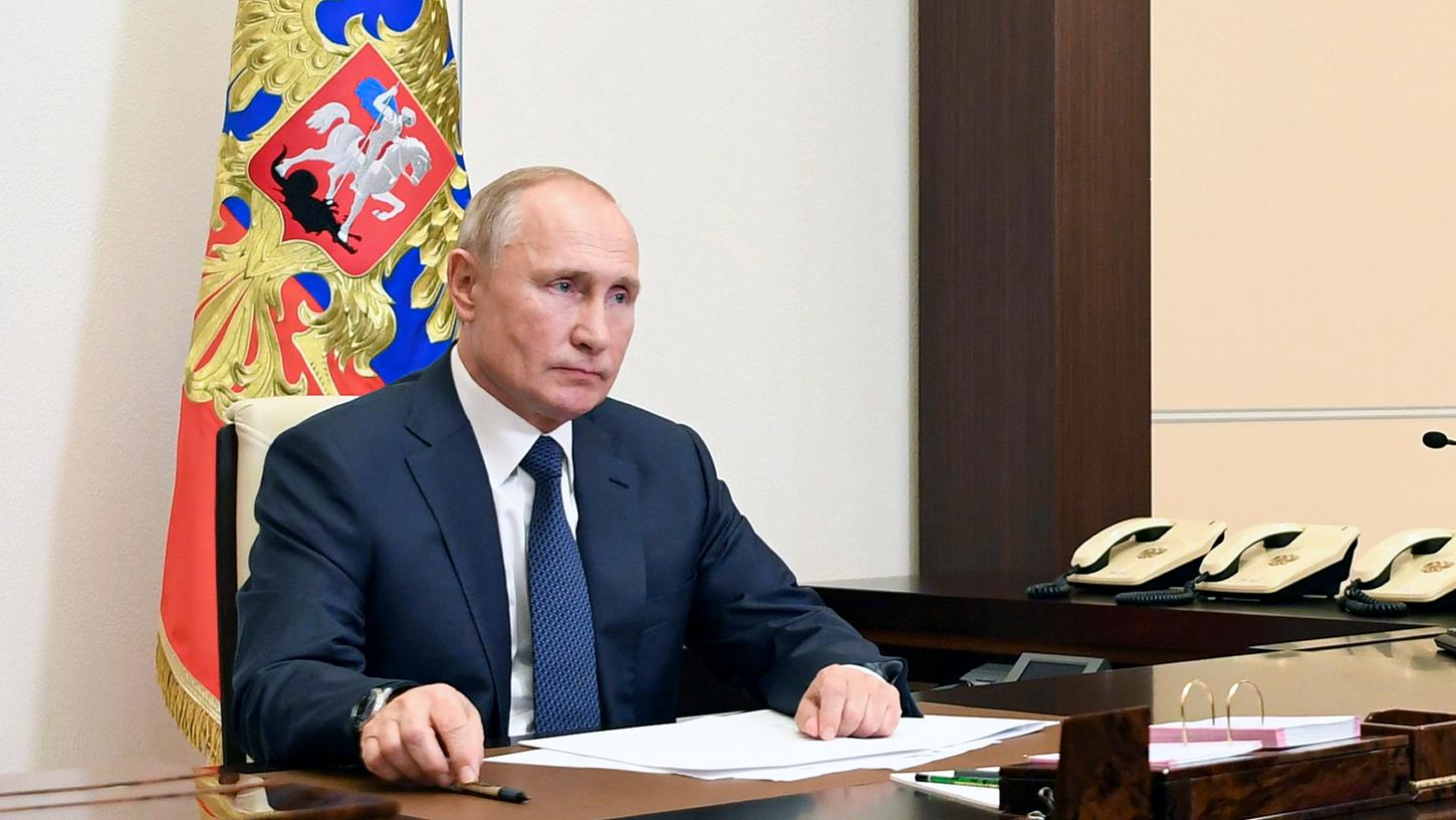 Wladimir Putin, Präsident von Russland, gibt in der Residenz Nowo-Ogaryowo eine Erklärung zur Lage in Berg-Karabach ab. 
