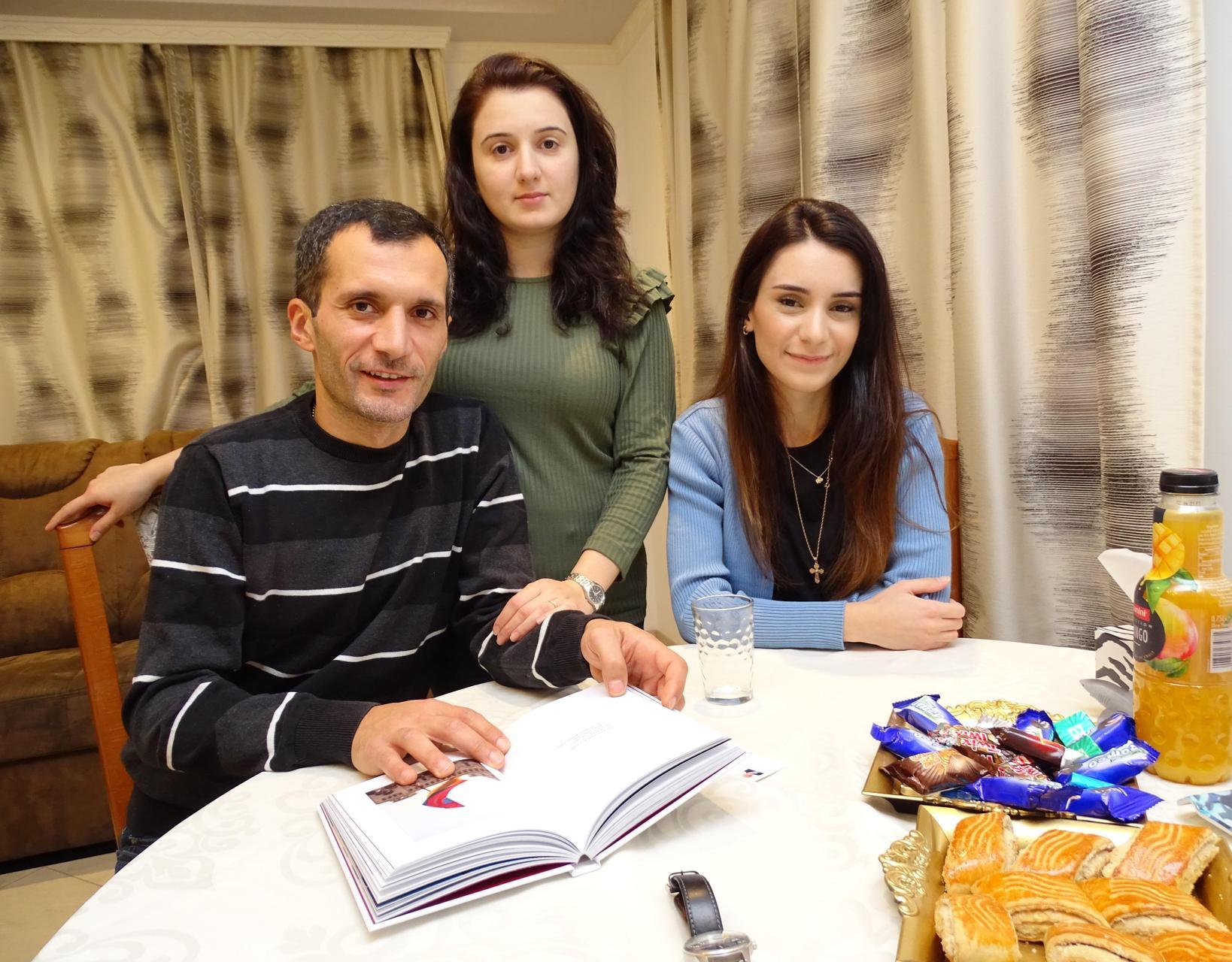 Zwischen Heimat Und Anfeindung Armenische Familie Spricht Uber Ihr Leben In Franken Gunzenhausen Nordbayern De