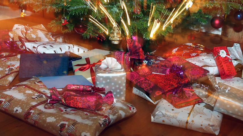Faktencheck Sind Weihnachtsgeschenke Virenschleudern Wirtschaft Nordbayern De