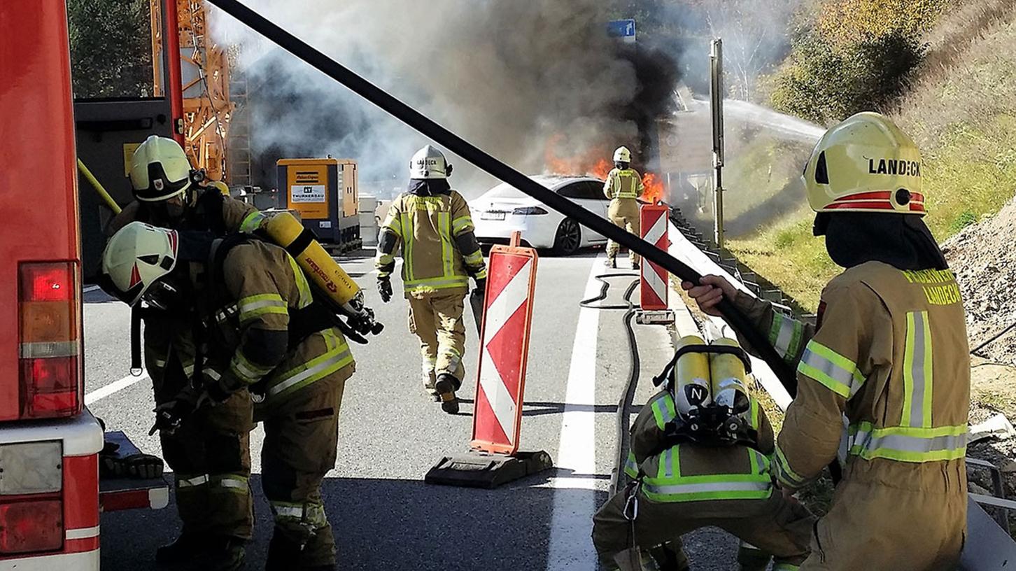 Fahrzeugbrand: Wie gefährlich sind Elektroautos?