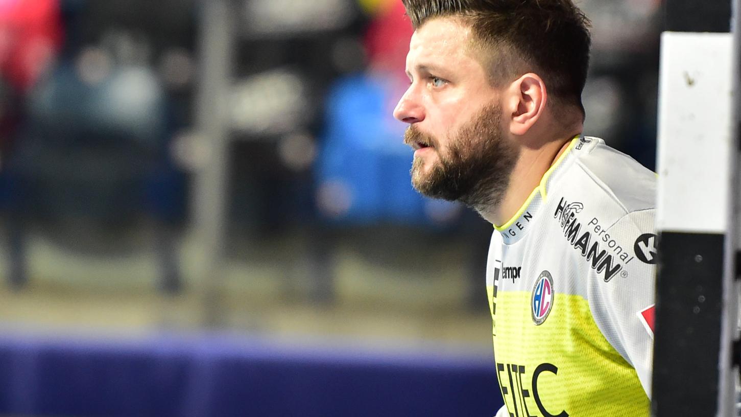 „Er hat in der Bundesliga schon ein, zwei Spiele gemacht – und vor allem entschieden“, sagt Michael Haaß über Martin Ziemer. Der gut damit leben könnte, wenn er demnächst wieder die Nummer zwei ist. „Er hat in der Bundesliga schon ein, zwei Spiele gemacht – und vor allem entschieden“, sagt Michael Haaß über Martin Ziemer. Der gut damit leben könnte, wenn er demnächst wieder die Nummer zwei ist.