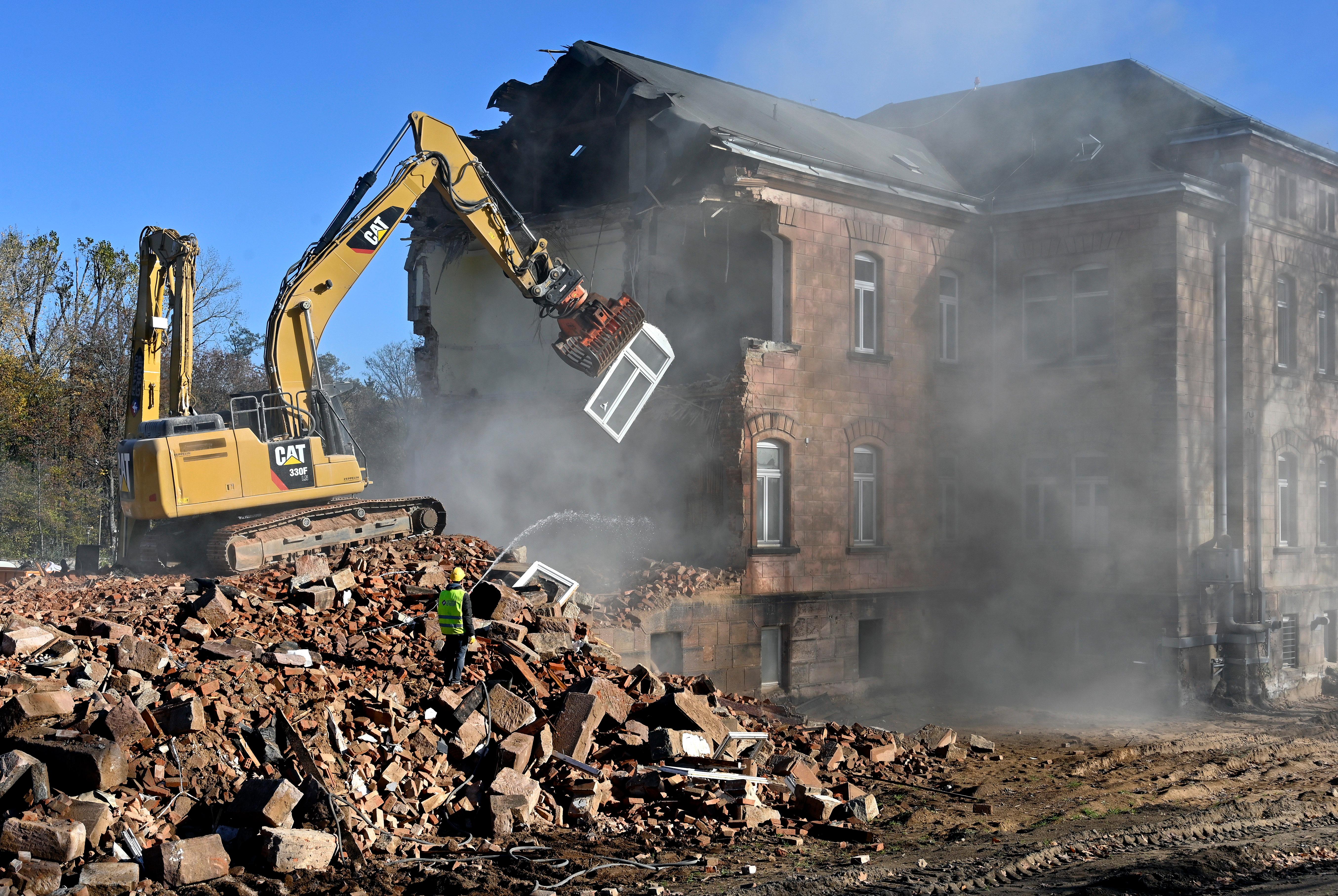 Hupfla: Abriß schreitet voran