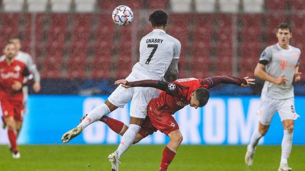 Ein falsch positiver Corona-Test lag bei Serge Gnabry vor. Nachdem die darauffolgenden Tests allesamt negativ waren, stieg der Münchner relativ schnell wieder in den sportlichen Alltag ein.