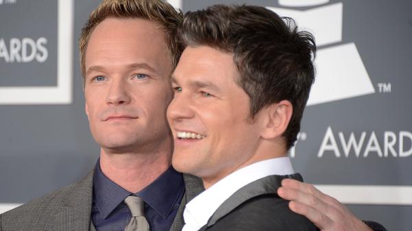 Das Virus erwischte seine ganze Familie: Schauspieler Neil Patrick Harris infizierte sich bereits Anfang März mit dem Coronavirus. Auch Ehemann David Burtka und die gemeinsamen Neunjährigen Zwillinge Gideon und Harper kämpften gegen die Erkrankung.