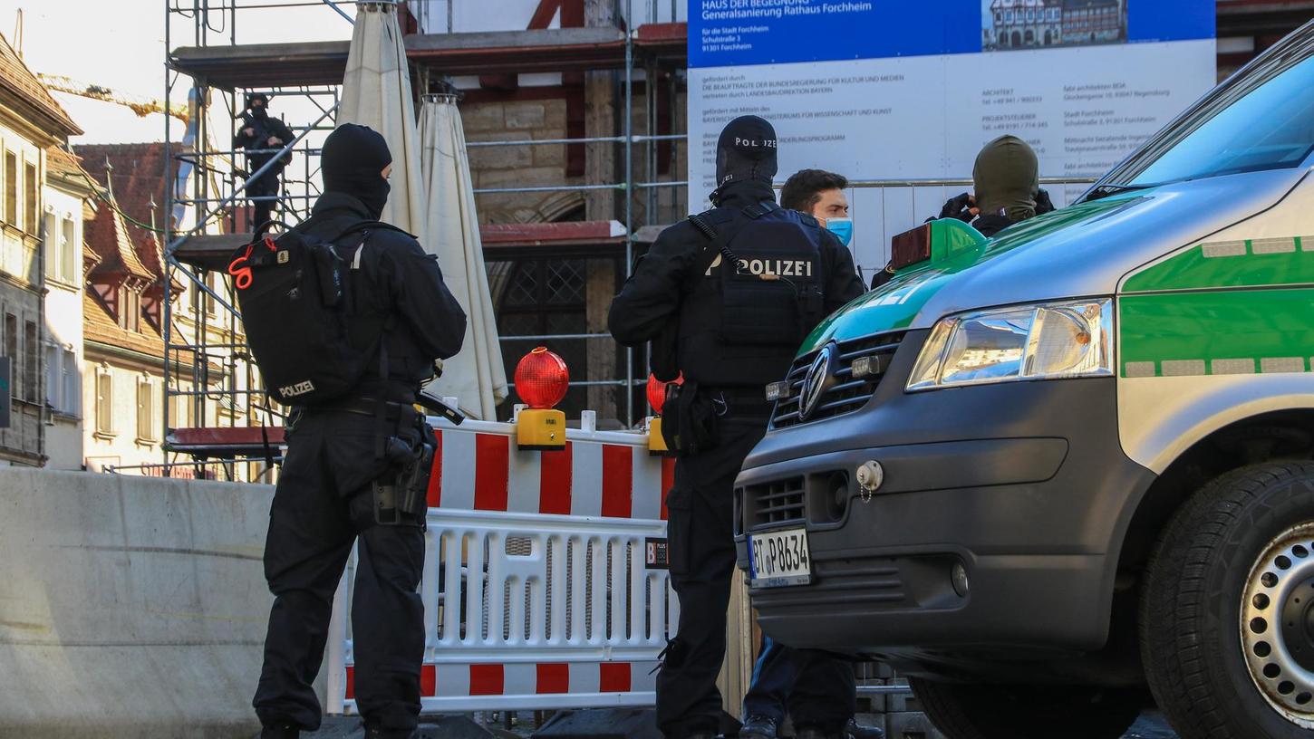 Forchheim: Großeinsatz der Polizei in der Innenstadt