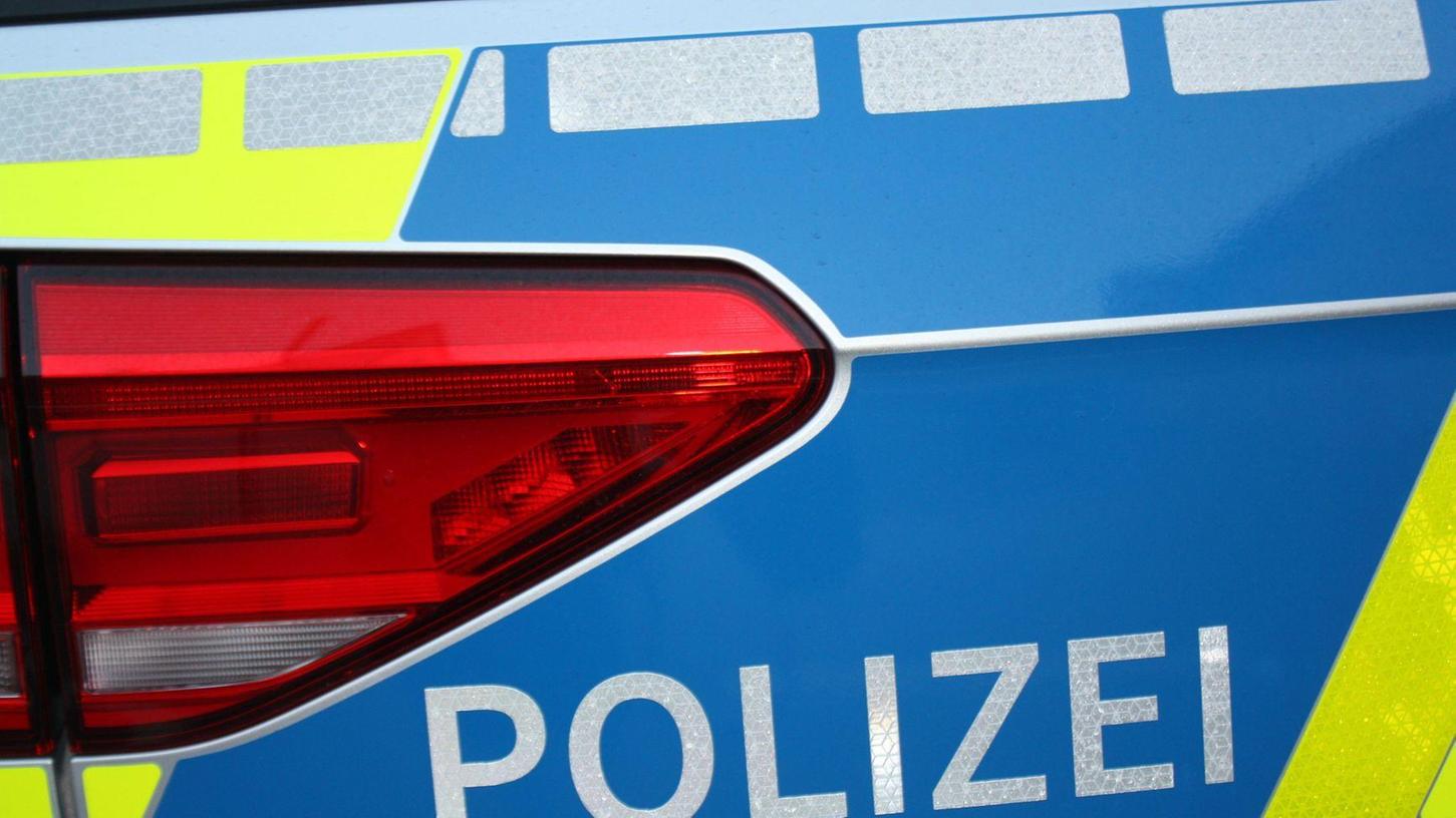 Ein 30-jähriger betrunkener Autofahrer aus Merkendorf hielt Sonntagnacht die Ansbacher Polizei in Atem.   