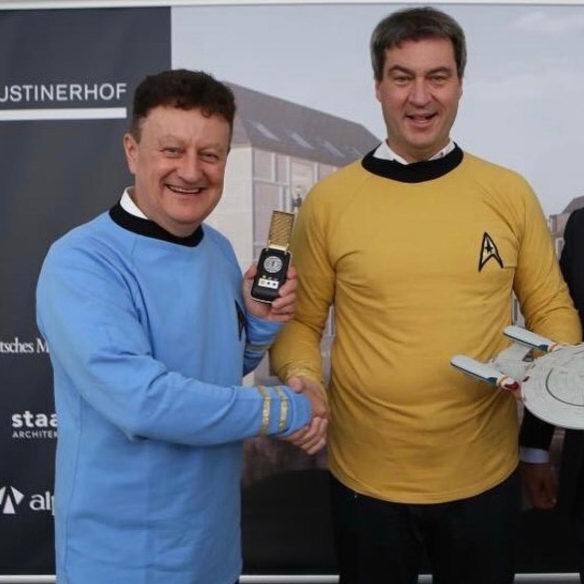 Söder verkündet mit diesem Bild am 1. August 2017, dass das Deutsche Museum in Nürnberg kommt.