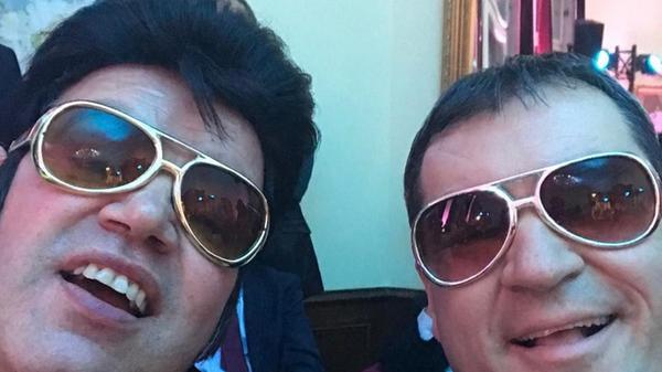 In der Bildunterschrift zu diesem Post aus dem Jahr 2017 schreibt Söder: "Elvis lebt doch… habe gestern mit ihm Jailhouse Rock gesungen."