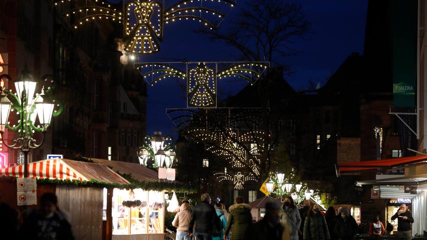 Weihnachtsbeleuchtung trotz Corona: So schön erstrahlt Nürnberg