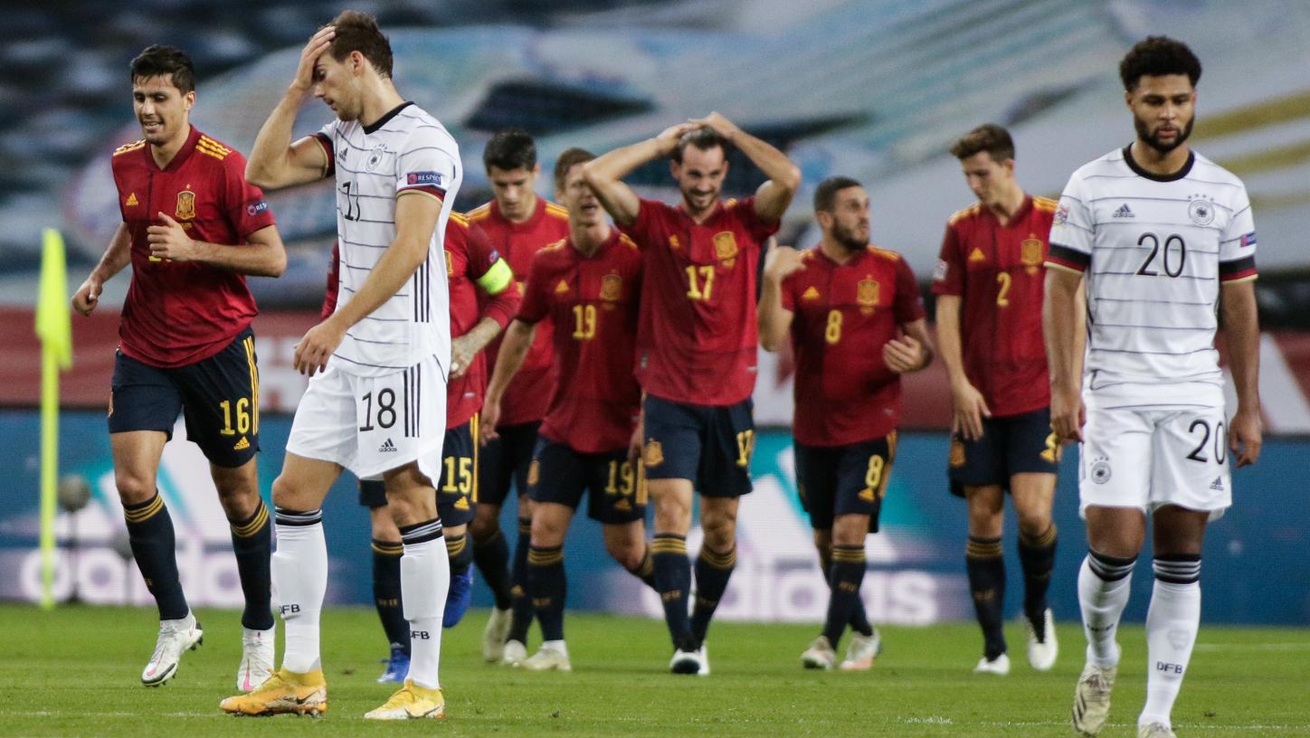Schwach, schwächer, Nationalmannschaft: Das DFB leistete in Sevilla einen Offenbarungseid. Schwach, schwächer, Nationalmannschaft: Das DFB leistete in Sevilla einen Offenbarungseid.
