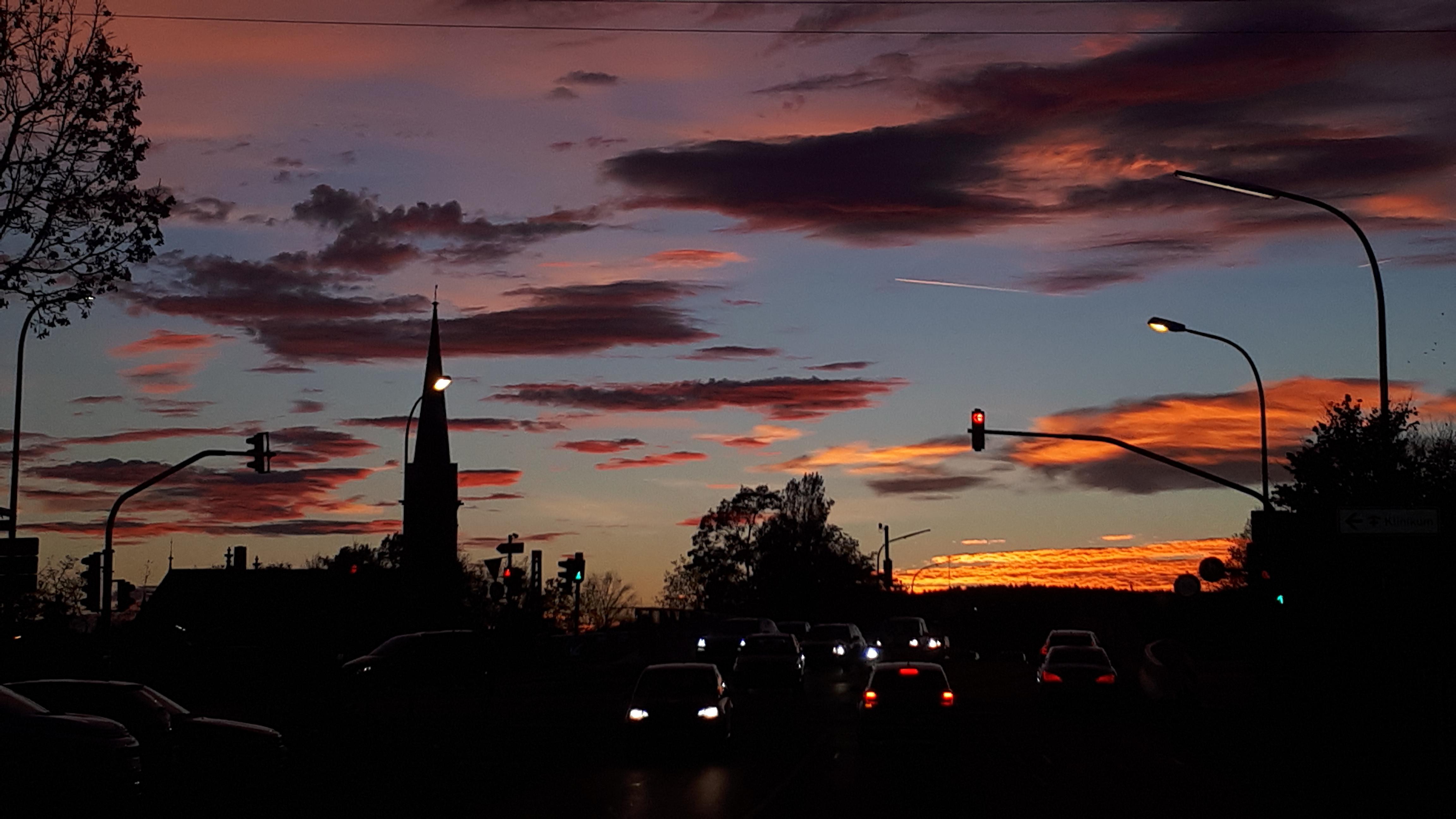 Diesen imposanten Abendhimmel über Forchheim hat Rotraud Krüger eingefangen.