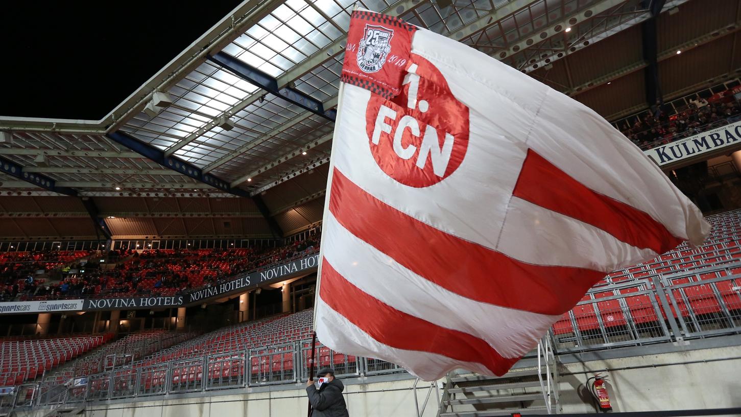 Geisterspiele? Für den Nordkurve für Nürnberg e.V. kein Grund, heuer auf die Weihnachtsspende zu verzichten. Geisterspiele? Für den Nordkurve für Nürnberg e.V. kein Grund, heuer auf die Weihnachtsspende zu verzichten.