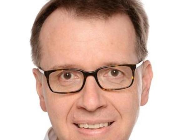 Christian Bogdan ist seit 2007 Direktor des Instituts für klinische Mikrobiologie, Immunologie und Hygiene am Universitätsklinikum Erlangen und an der Universität Erlangen-Nürnberg. Er ist zudem Mitglied der Ständigen Impfkommission (Stiko), die in Deutschland Impfempfehlungen ausspricht.