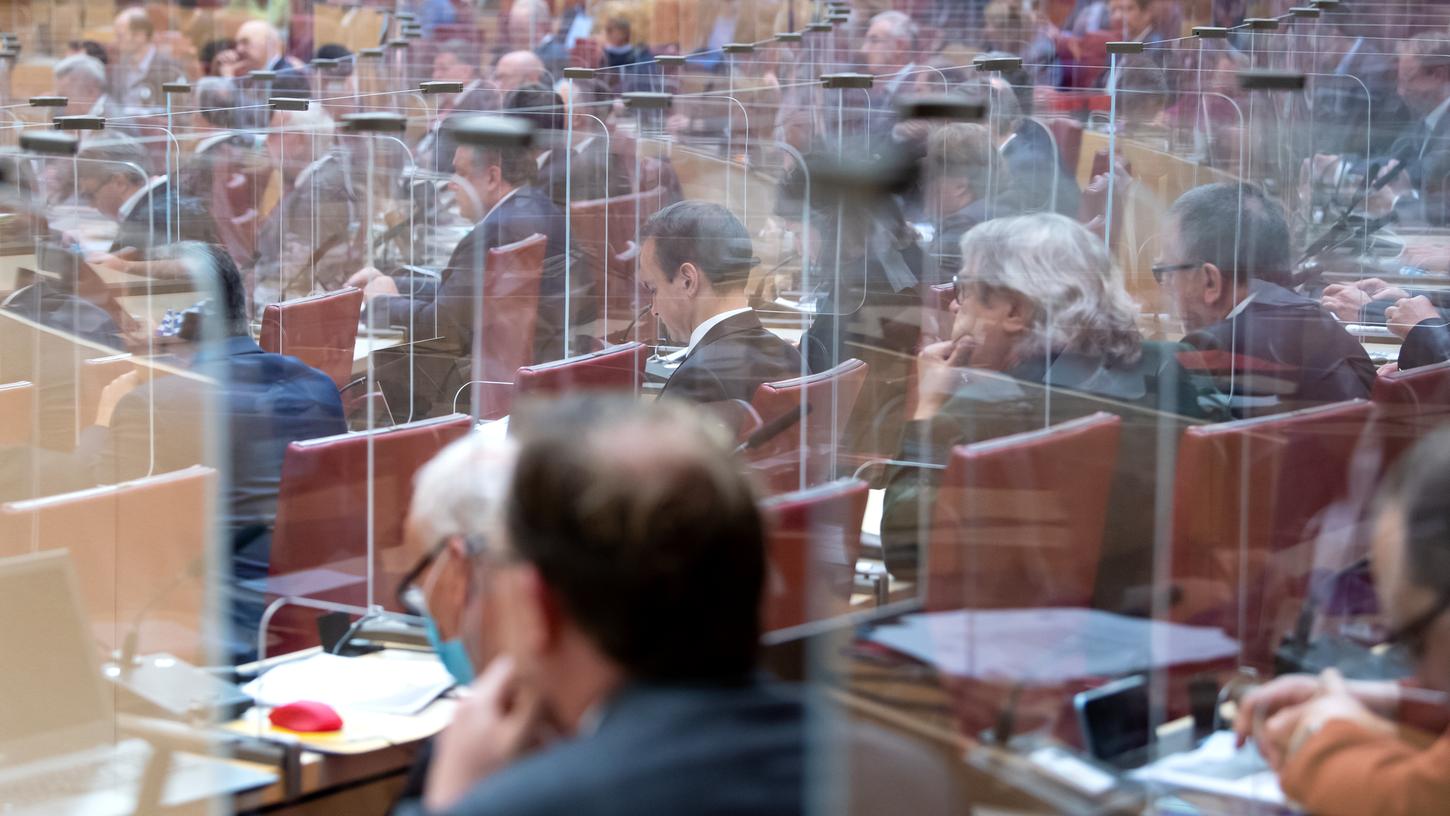 Corona-Alarm im bayerischen Landtag: Mindestens acht Abgeordnete infiziert