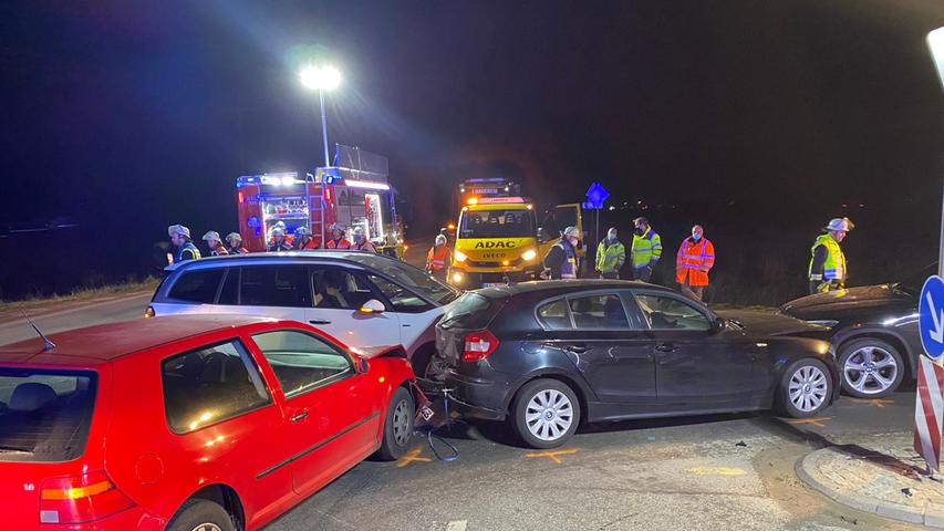 Mehrere Autos beteiligt: Fünf Verletzte nach Unfall in Eggolsheim