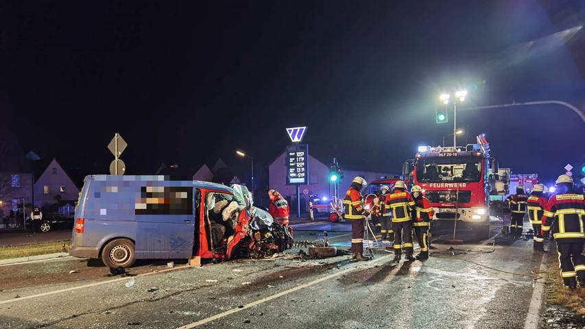 Schwerer Unfall im Landkreis Fürth: Zwei Menschen schwer verletzt