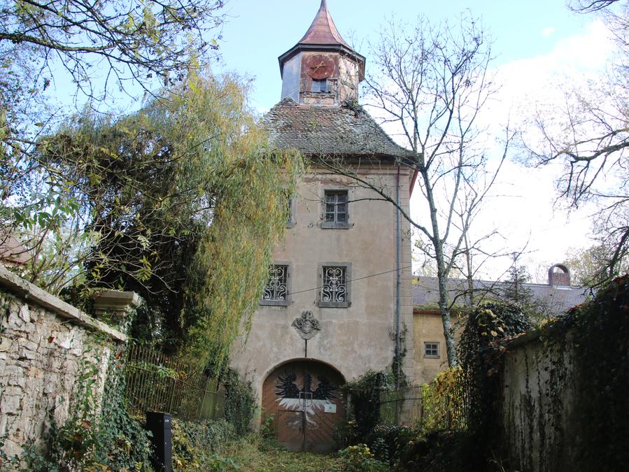 1000 Jahre Altes Marchenschloss Unter Dem Hammer Syburg Nordbayern De