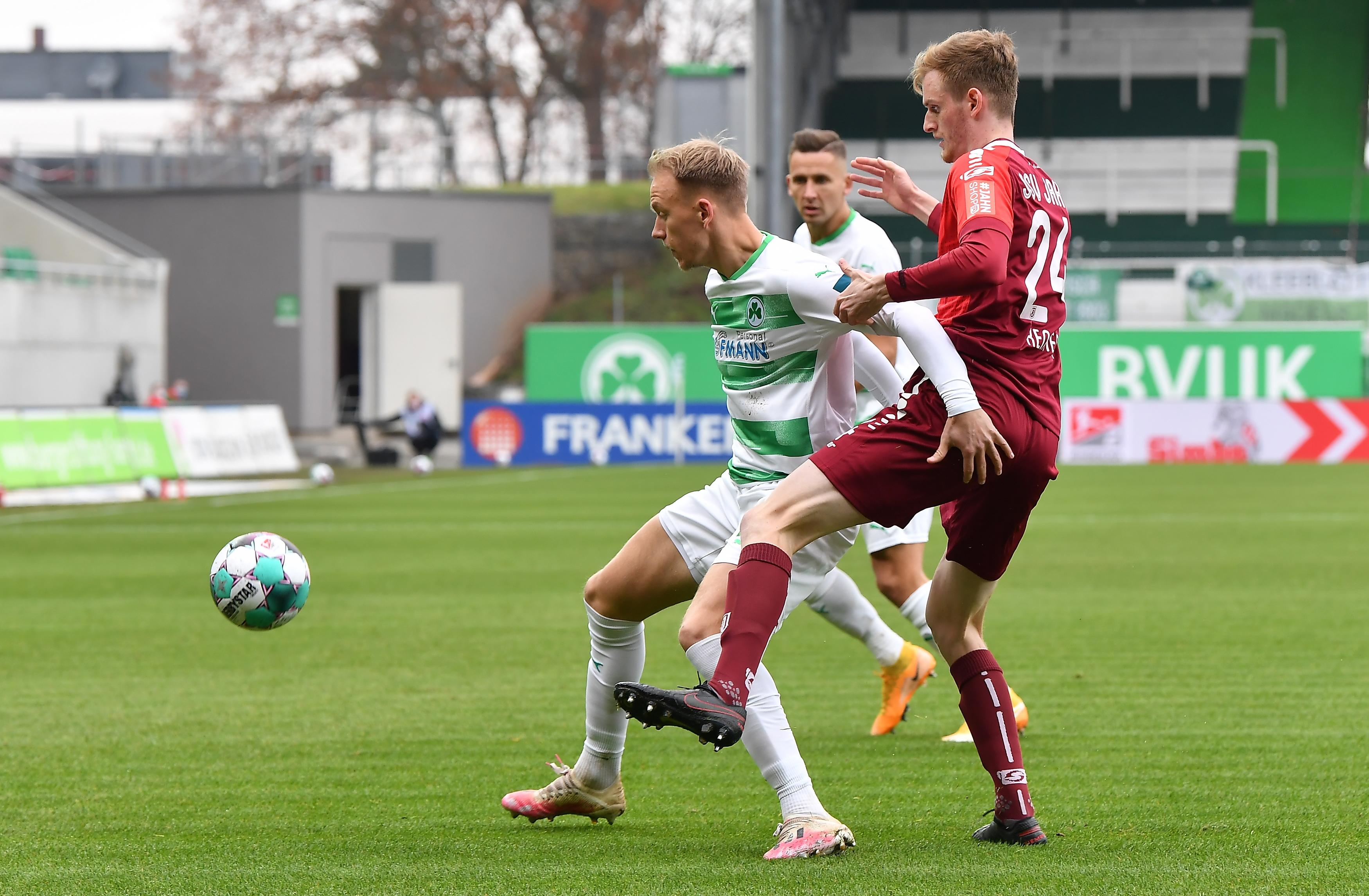 Havard Nielsen: Sascha Burcherts bevorzugtes Ziel bei Abstößen machte vorne die Bälle fest und sorgte für Torgefahr. Mit einigen Chancen und gewohnt hohem Laufpensum.  