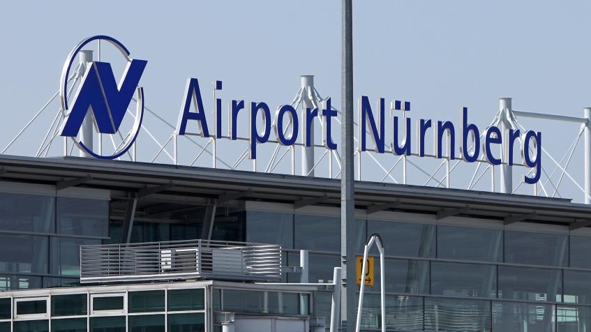 Am Nürn­berger Flughafen steht eine der größten Dienstleistungsstellen für Luftfahrt­unternehmen.