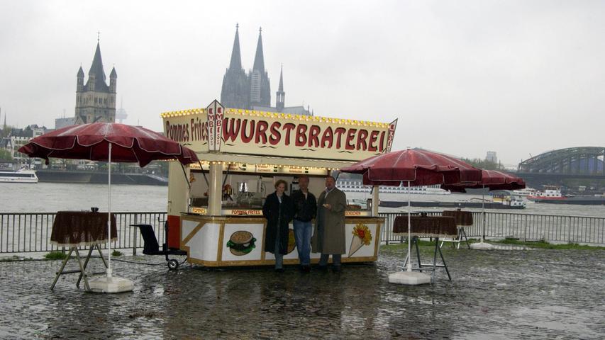 Das Kölner Team Ballauf und Schenk (Klaus J. Behrendt und Dietmar Bär) quatscht ziemlich viel, am liebsten aber (nach der Ermittlung) an der Wurstbude am Rhein. Die gibt es nur im "Tatort".
