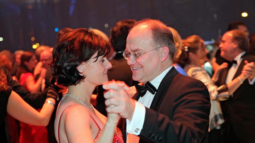 Ebenfalls Stammgäste: Sebastian Brehm (CSU) mit Lebensgefährtin Barbara Hauerstein.