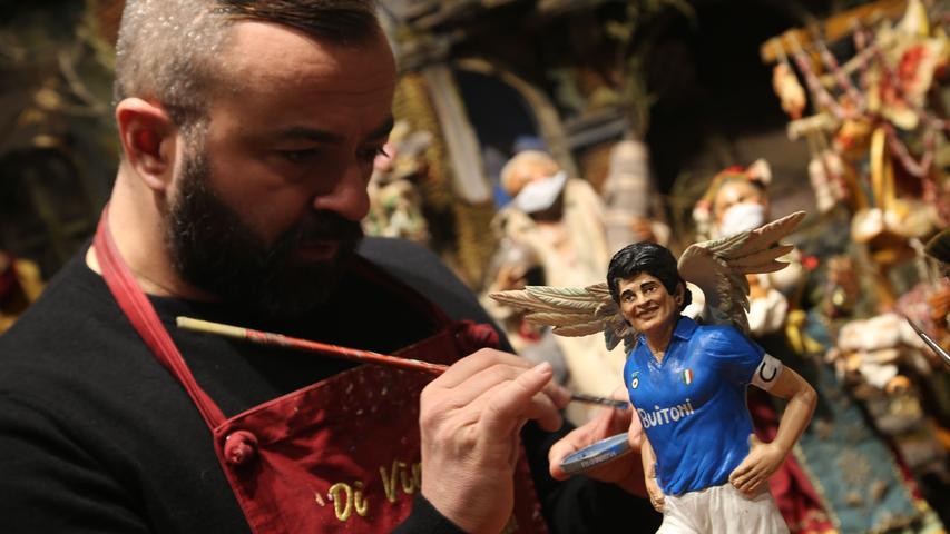 Kerzen, Schreine und viele Tränen: So trauert die Welt um Fußballlegende Diego Maradona