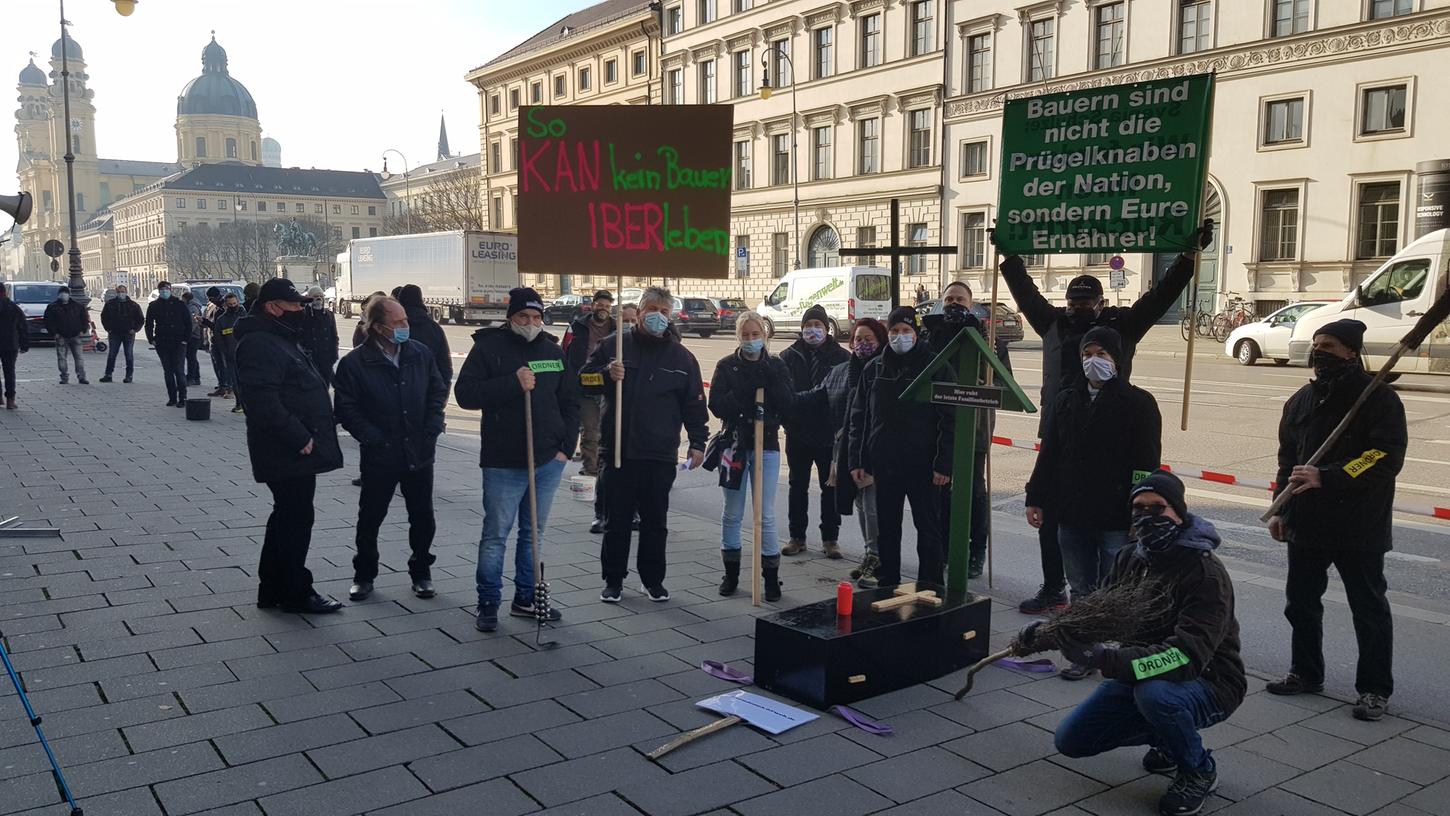 Gegen Agrarpolitik: Landwirte aus Höchstadt bei Bauerndemo 2.0