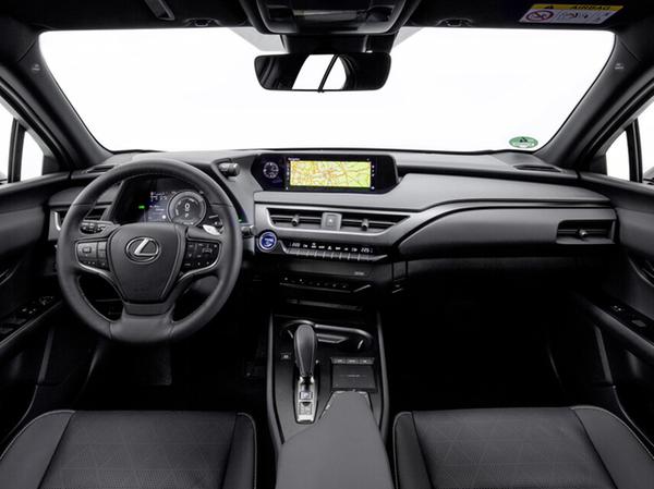 Lexus UX 300e: Endlich elektrisch