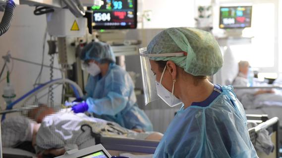 Medizinstudenten helfen in Kliniken bei Bekämpfung der Pandemie
