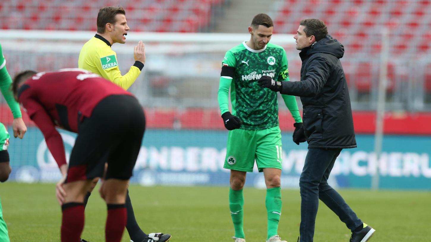Emotional, auch ohne Zuschauer: Robert Klauß freut sich aber noch mehr auf Derby mit Fans im Stadion. Emotional, auch ohne Zuschauer: Robert Klauß freut sich aber noch mehr auf Derby mit Fans im Stadion.