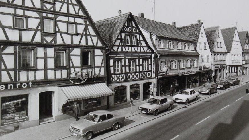 Als Bundesstraße 4 war die Forchheimer Hauptstraße die zentrale Einkaufsachse der Stadt und zugleich die einzige Durchfahrt für den Fernverkehr. Heute ist hier Fußgängerzone. 