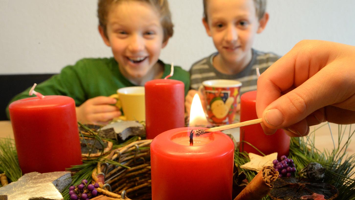 Der Advent ist eine besondere Zeit. Wir haben Tipps für Familien, wie sie die Weihnachtszeit trotz Corona-Einschränkungen genießen können.