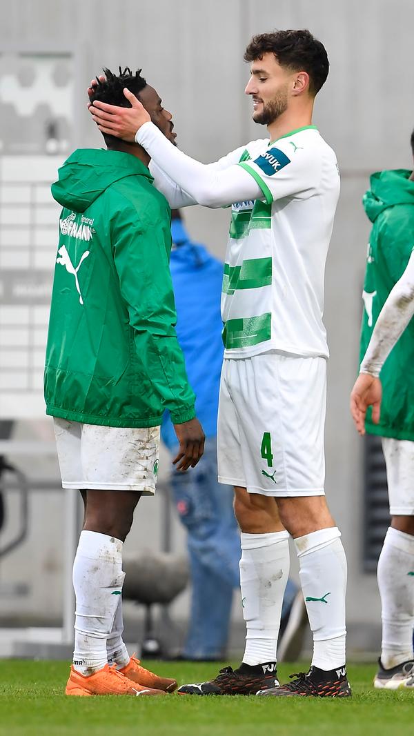 Maximilian Bauer (rechts im Bild), seit 2014 beim Kleeblatt. Tore: 2, Vorlagen: 0.